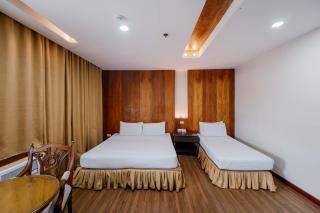 La Fiesta Hotel - 0