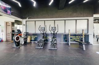 Avera Stays Gym & Pool - 1