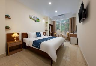 Pearl Mountain Cat Ba Hotel - 9