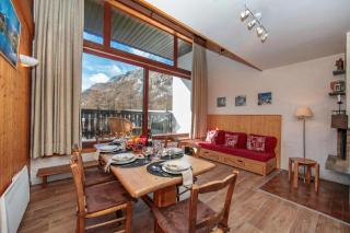 Chalet Charpoua for 6 near Le Tour Ski Lifts - Happy Rentals - 7