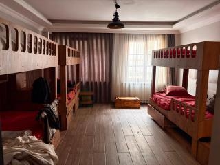 Lola backpackers hostel - 3