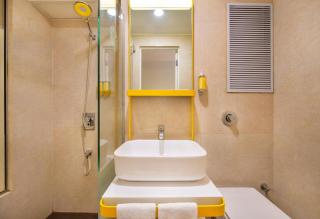 bloomrooms @ Janpath - 2