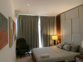 Premium Two Bedroom Apartment at The Embassy Gardens - 7