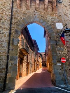 Historic Apartment near Tuscany - 2 Ensuite Bedrooms - 9