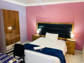 AA Nkhumeleni Guesthouse and Accomodation - 9