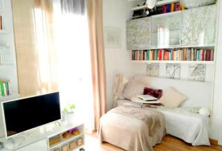 Bright City Center Apartment - 4