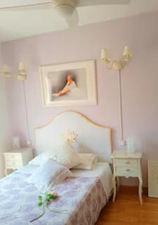 Bright City Center Apartment - 3