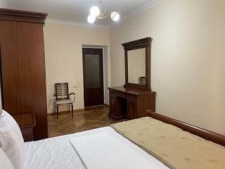 Charle Central House - 8