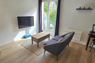 Grand Studio neuf Parking Privatif 3 minutes Gare au calme Parking Max 4M50 - 6
