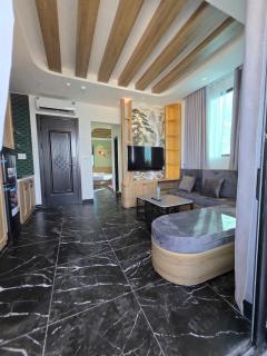 Aura Hotel - 4