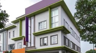 OYO 223 D' Metro Hotel - 2