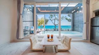 Pohang Playbeach Poolvilla - 0