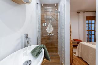 Casa das Flores Funchal - Your Charming Home with Local Secrets - 7