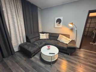 Free Parking , Modern and comfort apartment , 2BR - 0