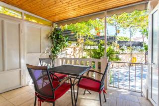 Apartment Joza with pool and sea view, 2 min walk to the beach - 1