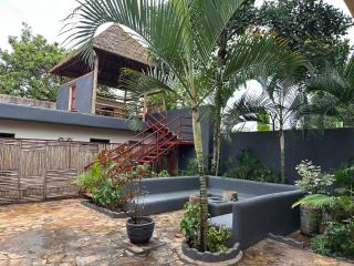 Lakeshore Safari Lodge - 1