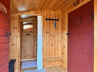 Authentic and Charming Cabin Life in Golsfjellet - 2