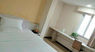 7 Days Inn Guiyang Qianlingshan Park Beijing Road Metro Station - 2