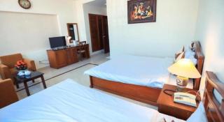 Hung Phong Hotel - Near Dalat Night Market - Da Lat - 7