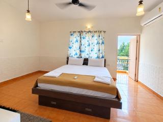 Coco Bliss Studio Apartment Baga - 5