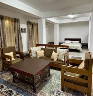 Ösel Loft - 2 Min walk to MG Marg - 1