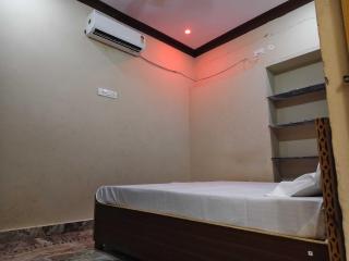 Spot On Fateh Palace Hotel And Restaurant - 4