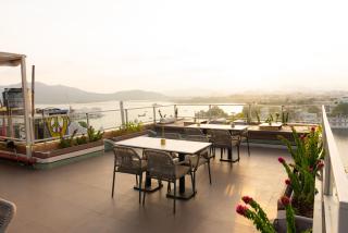 Hotel Casa by the lake - 0