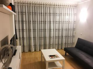Spacious Apartment in Terrassa with Shared Pool, 85 m² - 3