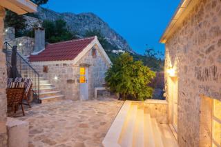 Elegant villa in Podgora with private pool and sea view - 1