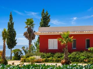 Picturesque Villa in Sciacca with Sea View and Garden - 8