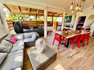 Appartement spacieux à Sainte-Anne, vue sur la mer et jacuzzi - 1