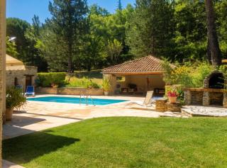 Villa élégante à Céreste avec piscine privée et jacuzzi - Céreste - 0