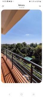 Roselyn Hill Apartment - 4
