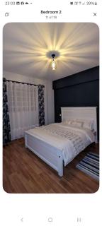Roselyn Hill Apartment - 2