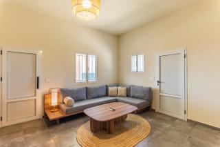 3-BR Beachfront House in Berbara - 7