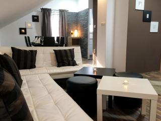 Charming Apartment in Rakovica with Shared Pool - 8