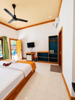 Zora Beach Inn Mathiveri - 2