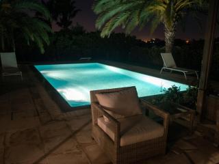Luxury Villa in La Marsa with Pool - 2
