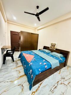 Superstay 2BHK with Balcony - 4