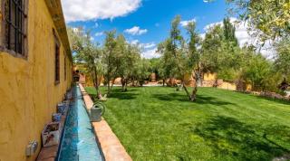 Spacious villa with mountain view and pool in Baza - 9