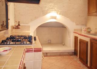 Comfortable House with Fenced Garden - Surano - Fireplace - 3