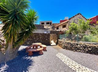 Charming house in Isora with mountain view - 9
