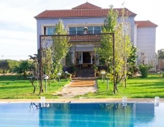 Elegant Villa in Laghnimyene with Private Pool - 1