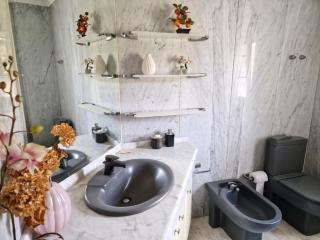 Spacious house with pool and garden in Congosto - 1