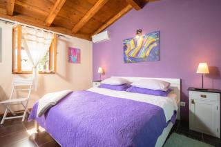 Spacious House with Private Pool in Stari Grad - 6