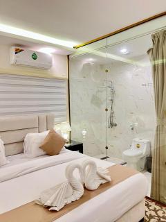 Eighth Wonders Hotel - 6
