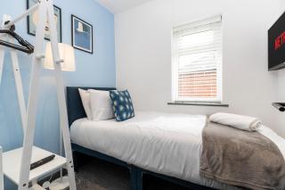 3 Bedroom House With 2 Bathrooms Near Town Centre - 2