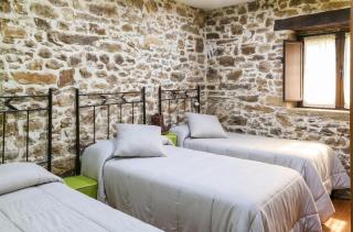 Spacious Tineo House with Garden. - 9