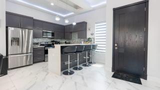 Private Pool Entire 6BR Duplex - 9