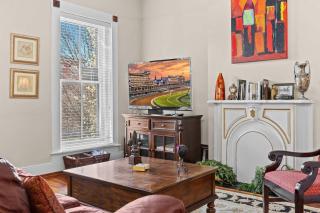 Perfect Retreat In the Heart of Louisville - 2
